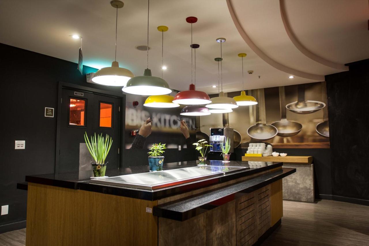 Отель Ibis Sao Jose Dos Campos Colinas Экстерьер фото