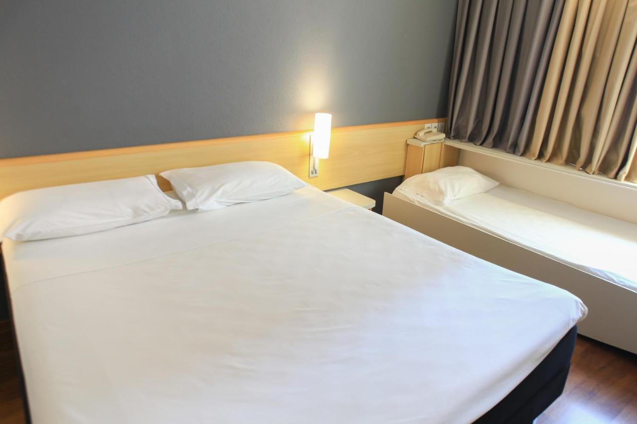 Отель Ibis Sao Jose Dos Campos Colinas Экстерьер фото
