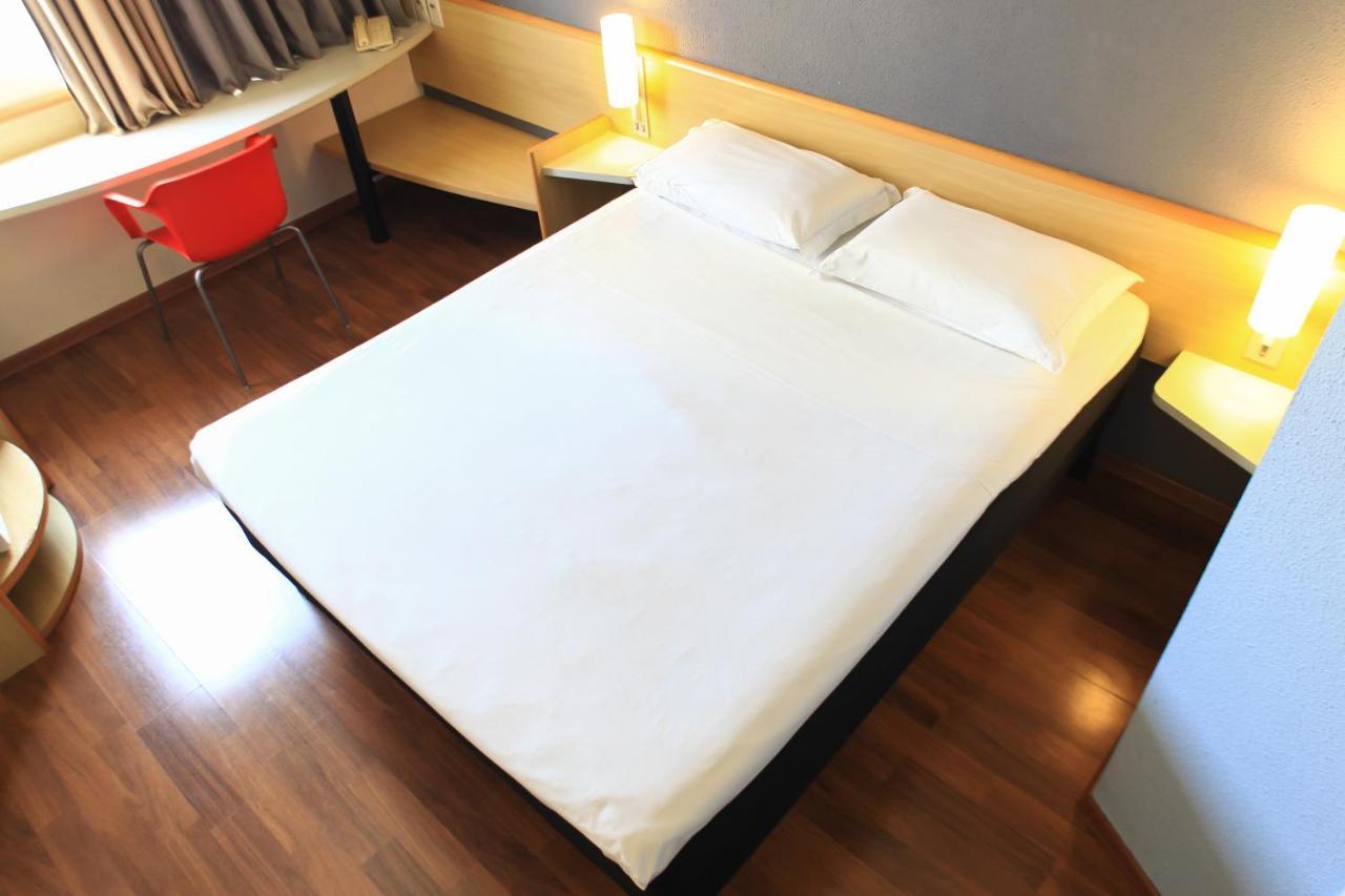 Отель Ibis Sao Jose Dos Campos Colinas Экстерьер фото