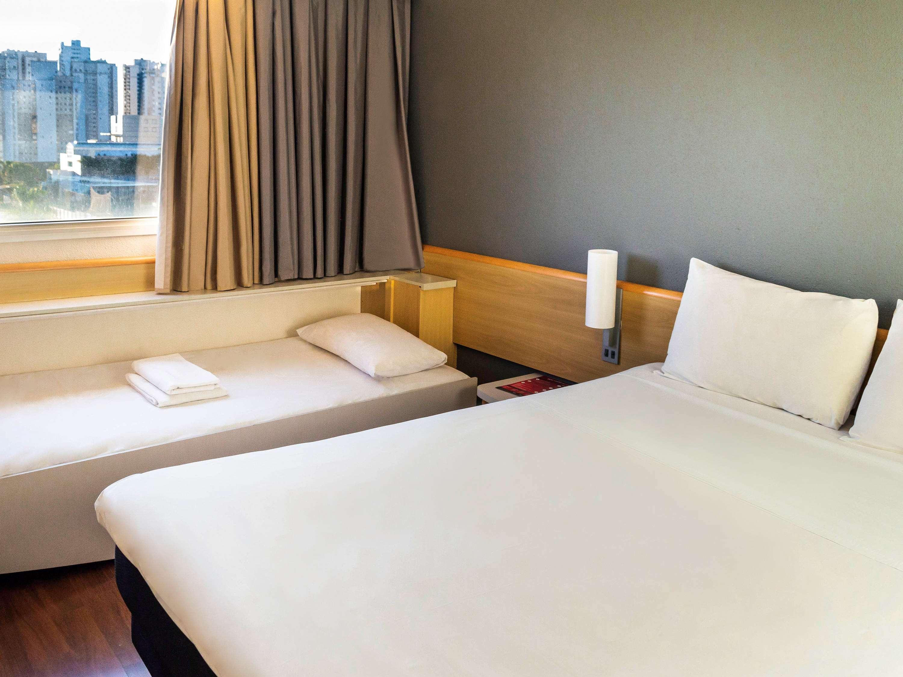 Отель Ibis Sao Jose Dos Campos Colinas Экстерьер фото