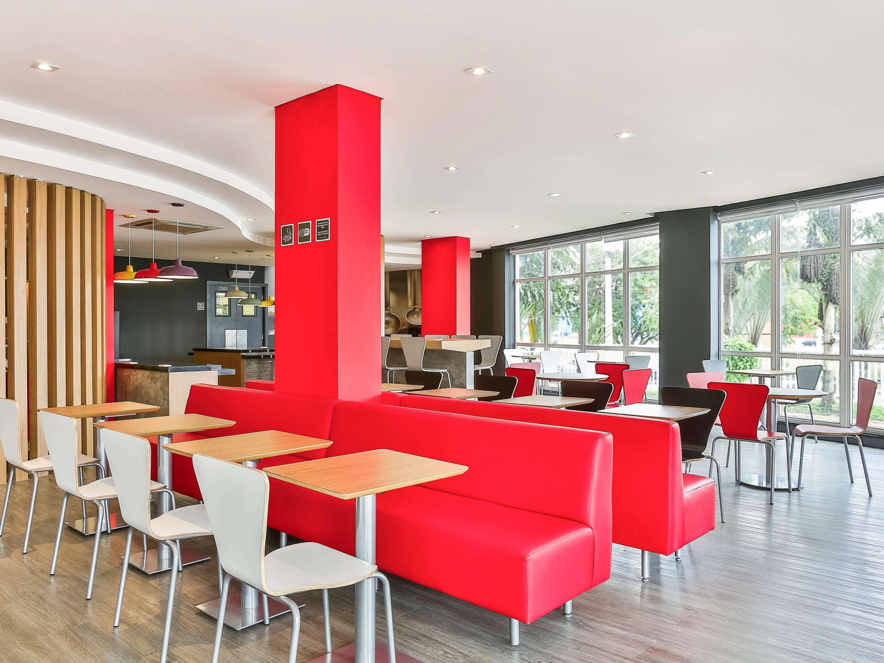 Отель Ibis Sao Jose Dos Campos Colinas Экстерьер фото